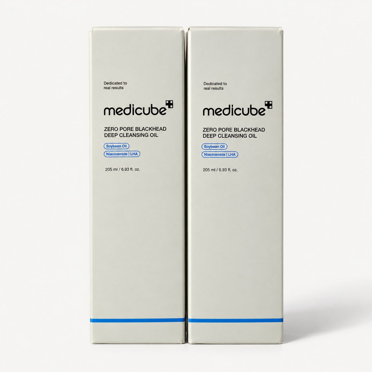 Flacon pompe Medicube Zero Pore Blackhead Deep Cleansing Oil 200 ml sur fond blanc (vue 2)