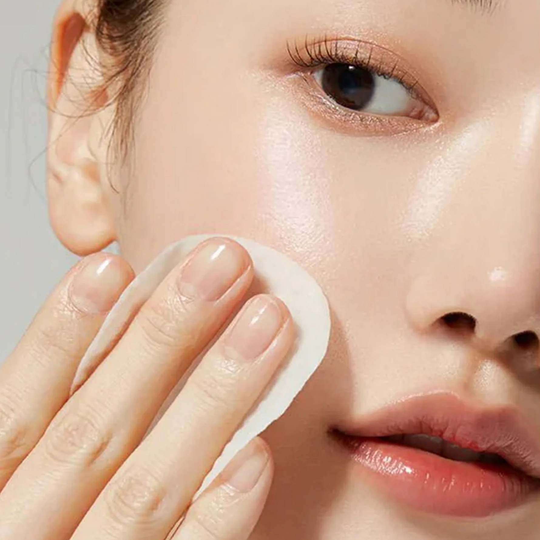 MEDICUBE DEEP VITA C PAD (70 PADS) medicube