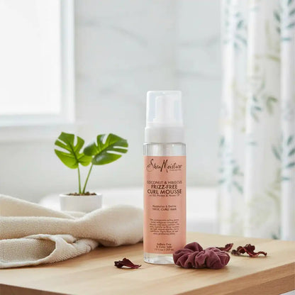 Shea Moisture Coconut and Hibiscus Frizz Free Curl Mousse- Mousse pour boucles sans frisottis Parfumerie MAMA