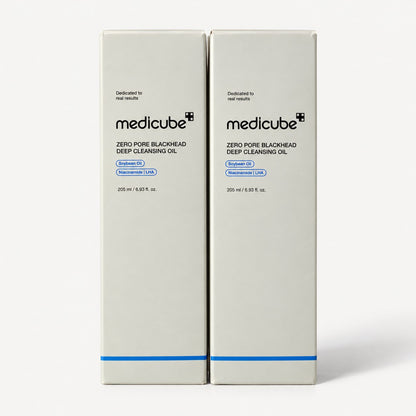 Flacon pompe Medicube Zero Pore Blackhead Deep Cleansing Oil 200 ml sur fond blanc (vue 2)
